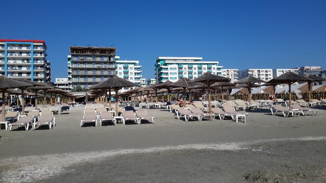 Elegance Apartment Summerland Mamaia Luaran gambar