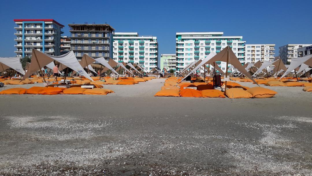 Elegance Apartment Summerland Mamaia Luaran gambar